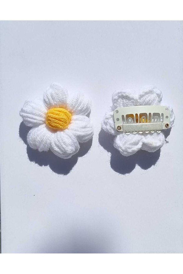 Hairless Baby Clip – Gift for Newborn Baby Girl Snap Clip Buckle (Hand Knitted) 2 Pieces