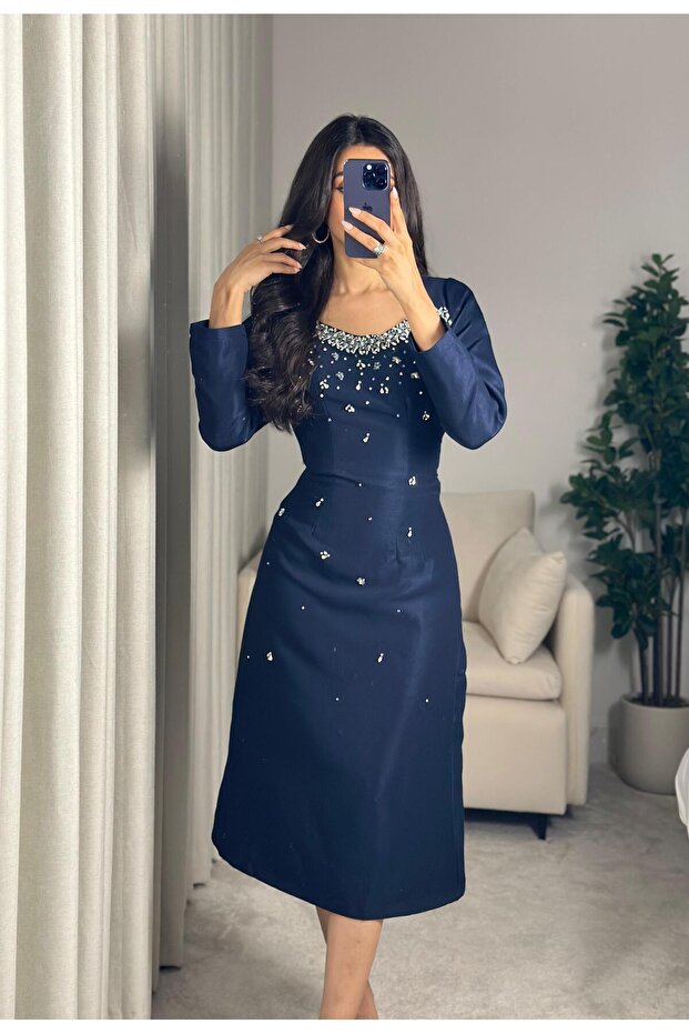 فستان ميد ناعم