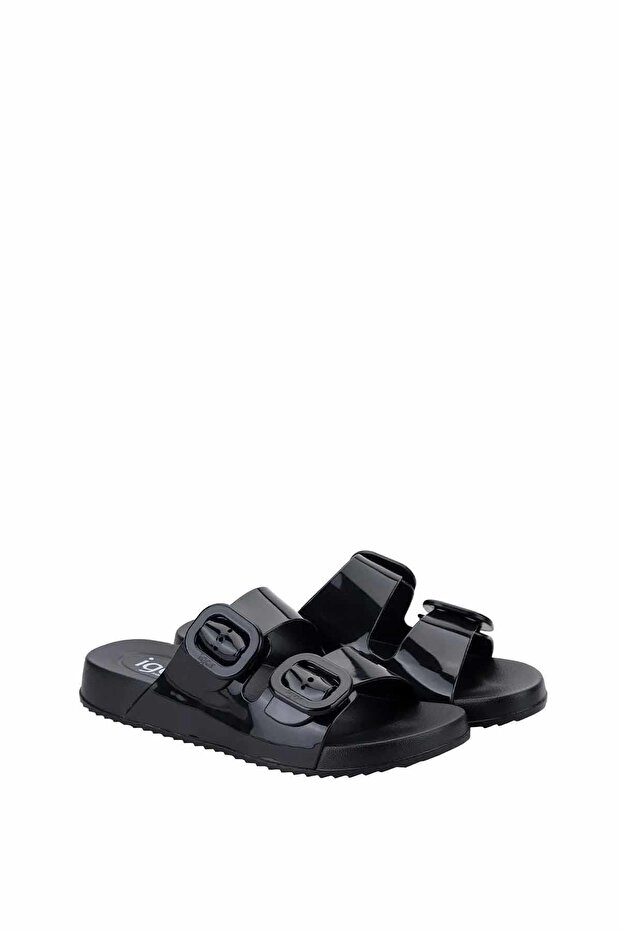 Siyah Kadın Terlik - 3