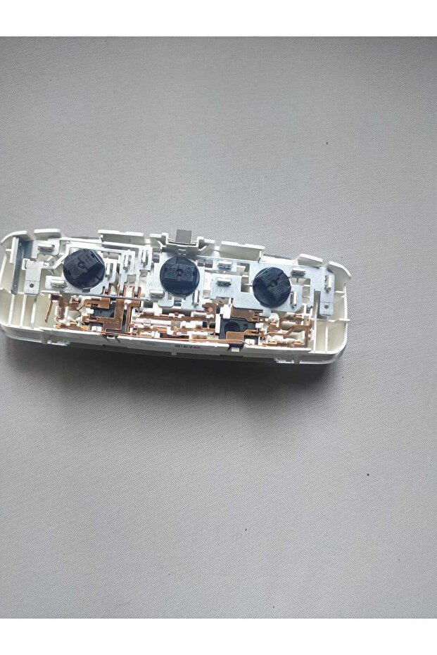 TAVAN İÇ AYDINLATMA LAMBASI BİNEK CUSTOM 12> F EK26 13K767 AA34X1 1930713 - 2