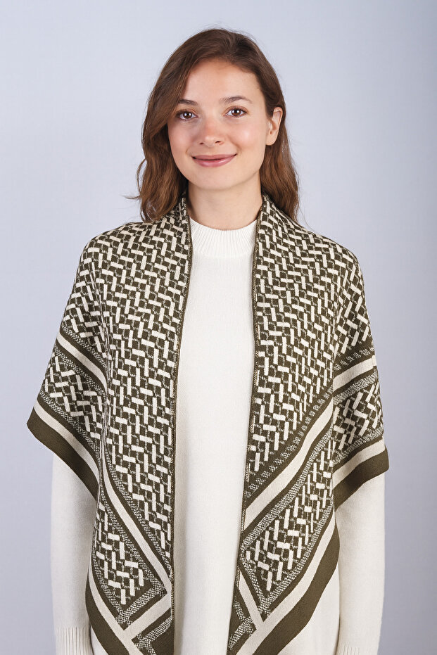 Desenli Triko Üçgen Şal - 1