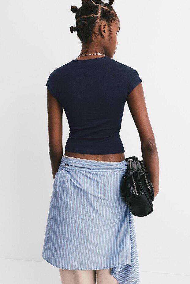 Dar Kesim Kısa Kollu Tişört - 4