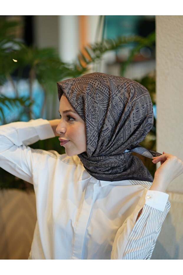 Tile Pattern Soft Scarf - 1