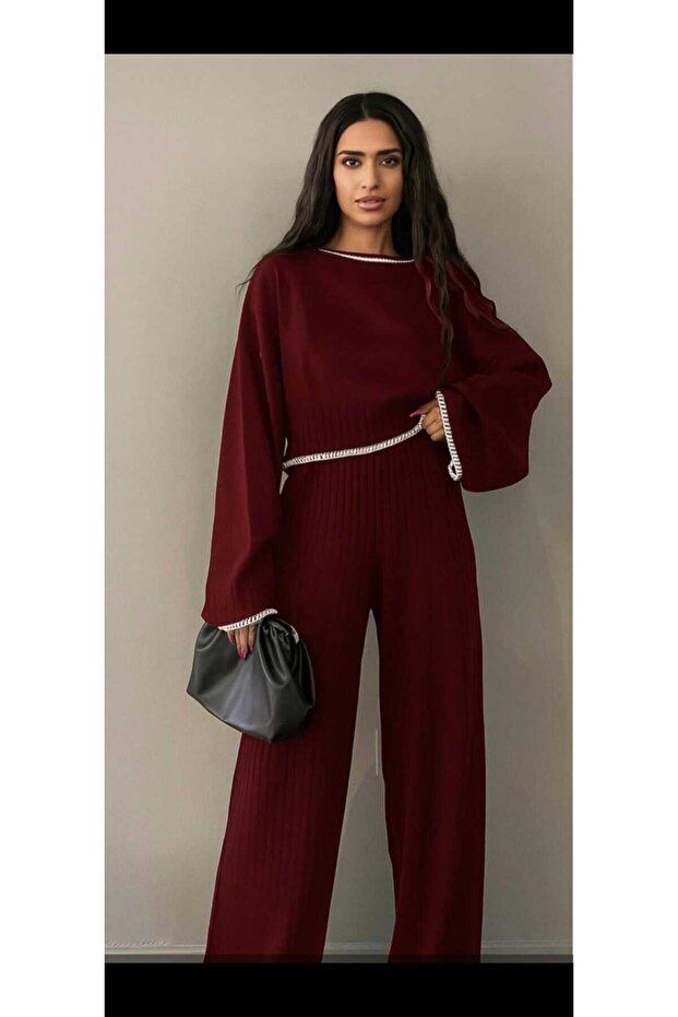 Stylish and Comfortable: Burgundy Double Knitwear Set