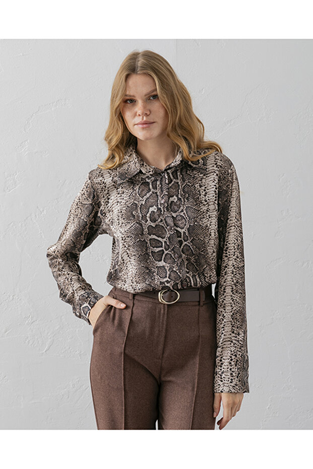 قميص بني منقوش - 7