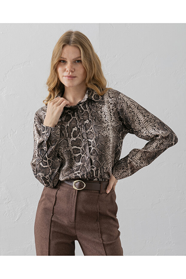 قميص بني منقوش - 5