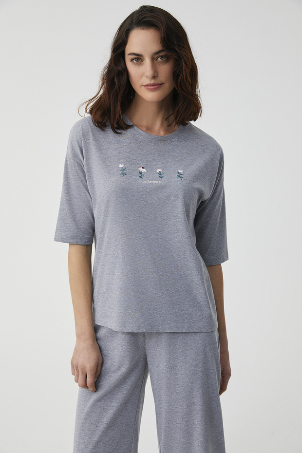 Capri Suit with Soft Texture - 2