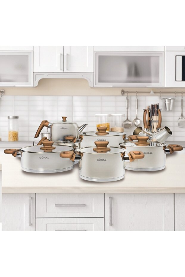 16 Piece Steel Cookware Set - Gold