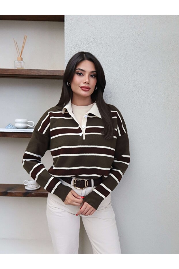 Gestreifter Strickpullover mit Polokragen - 1