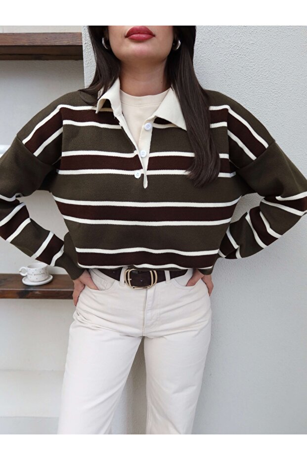 Gestreifter Strickpullover mit Polokragen - 3