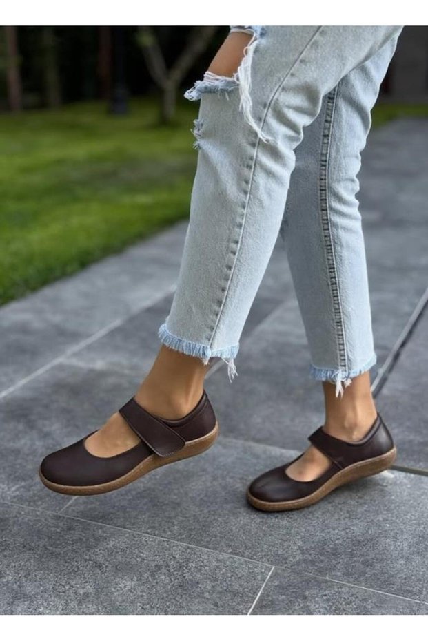 Brown Leather Strap Women's Casual Shoes