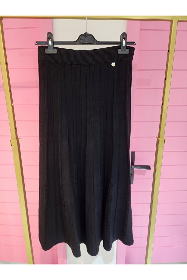 triko siyah etek kadın - 1