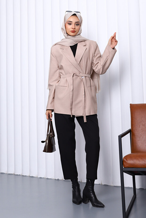 سترة بليزر بأزرار وياقة مزدوجة من فرو المنك - 2