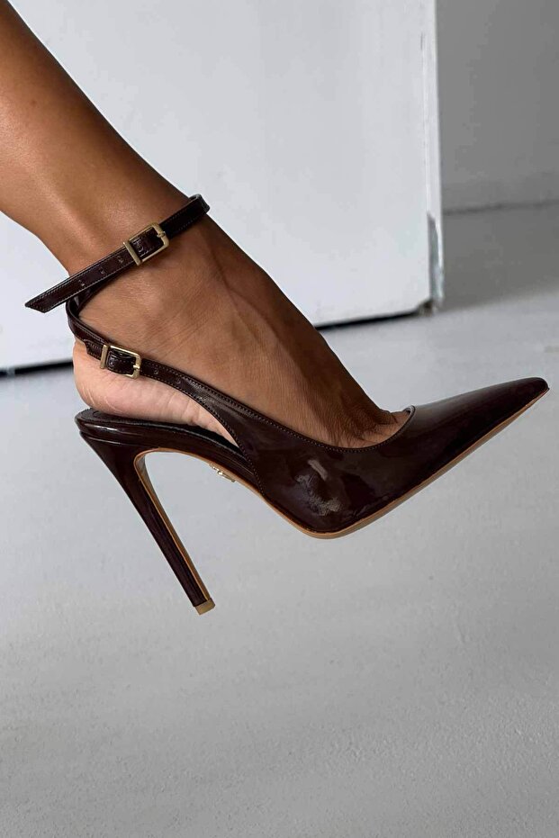 Zion Buckle Detail DARK BROWN PATENT LEATHER