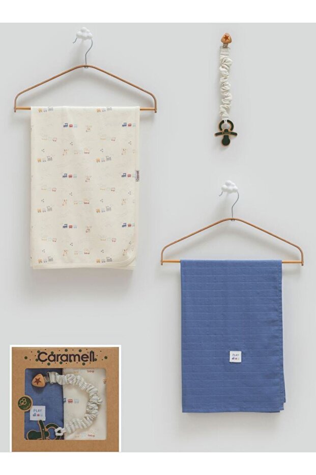 İncibaby Play All Day 3-Piece Set (1 Combed Cotton Blanket - 1 Muslin Blanket - 1 Pacifier Strap) 80X90 cm