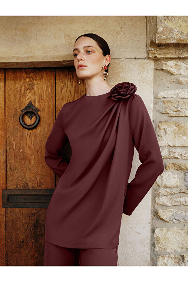 I Zero Roba Collar Gathered Crepe Blouse from Freezen Store