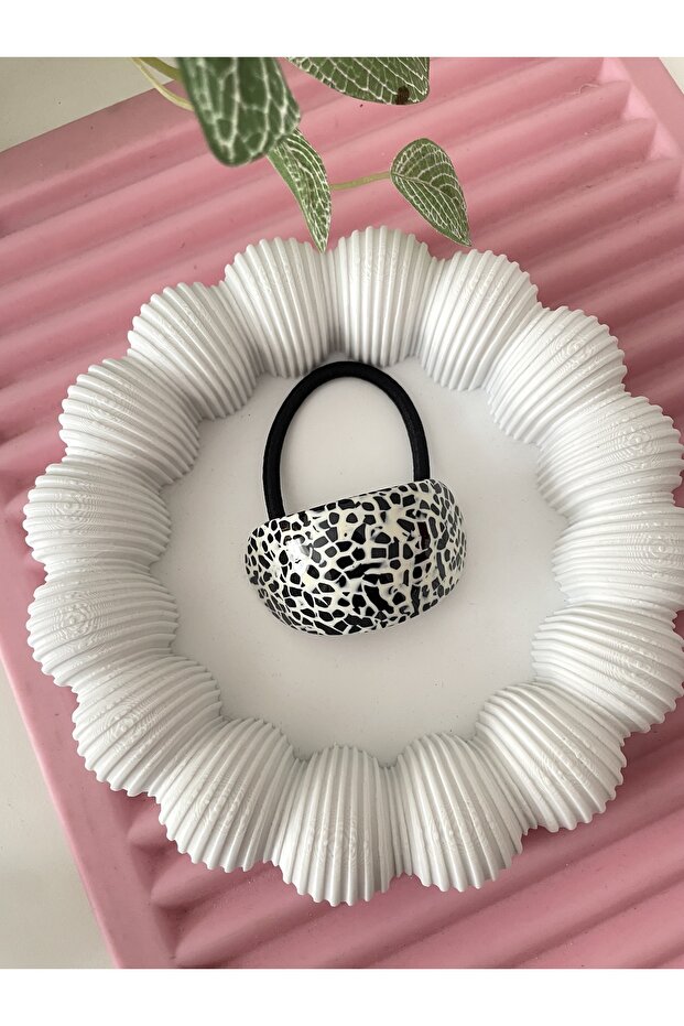 مشبك مطاطي على شكل عظمة من Pinterest
