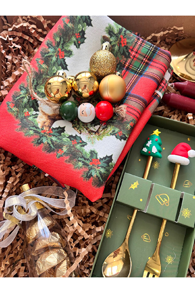 Yılbaşı Hediye Kutusu – Şamdanlı ve Sürpriz Dolu - 3