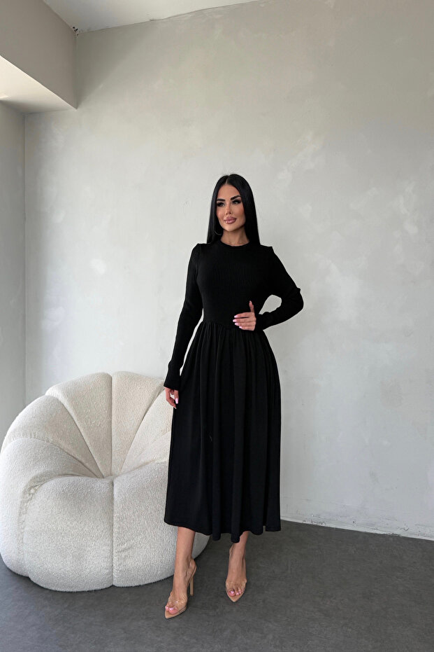 Crew Neck Knit Dress