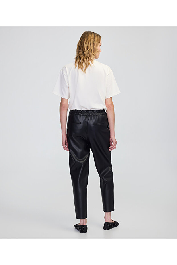 Deri görünümlü elastik bel pantolon - 5