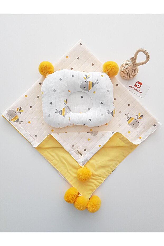 Whale Large Pompom Muslin Baby Blanket and Pillow Set 85X90