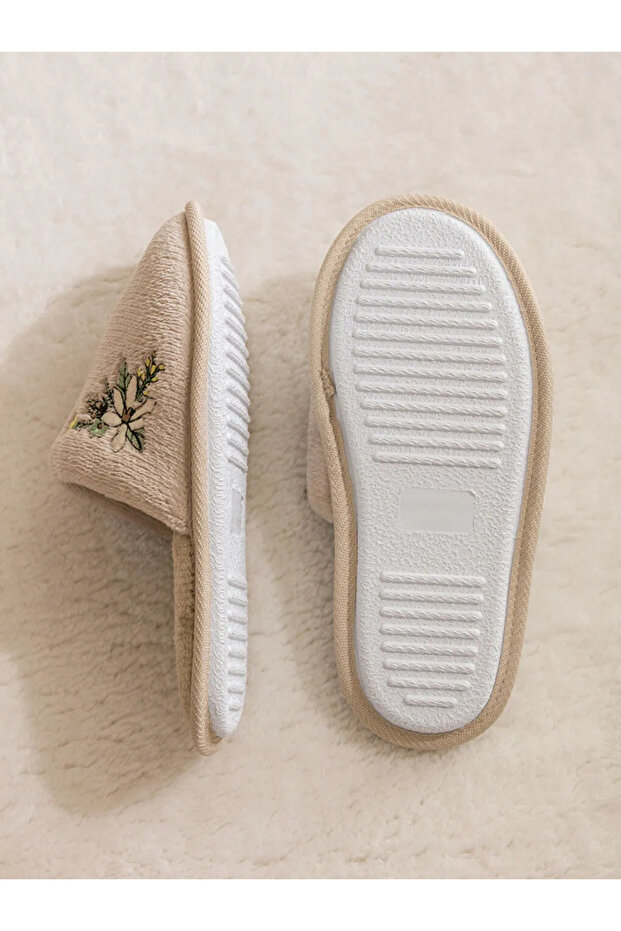 LCW STEPS Bej Çiçek Nakışlı Kadın Ev Terliği - 3