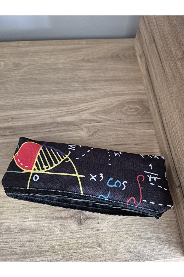 حقيبة أقلام مزخرفة بأشكال رياضية - 6