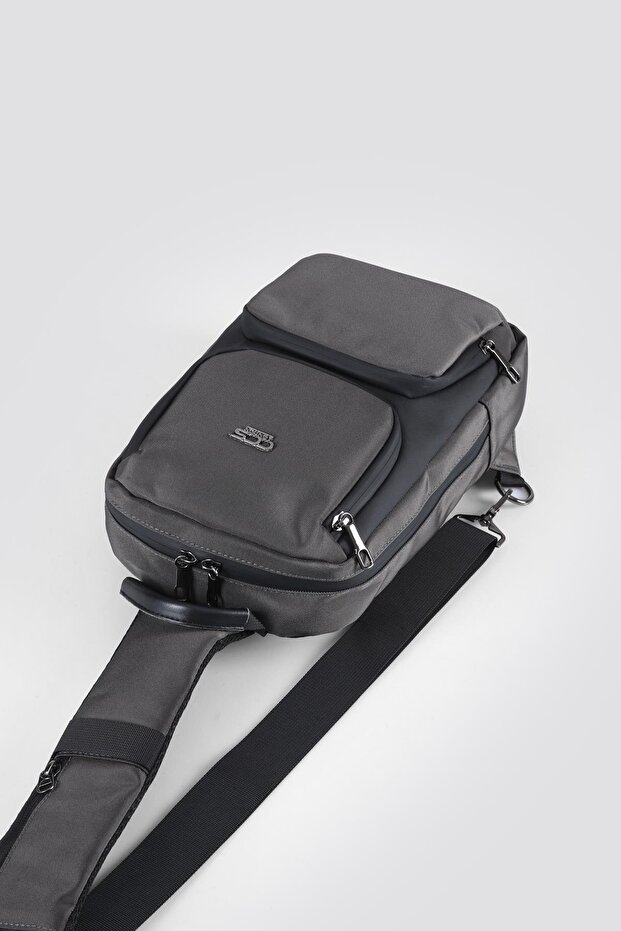 Unisex Tek Askılı USB Girişli Çapraz Çanta - 5