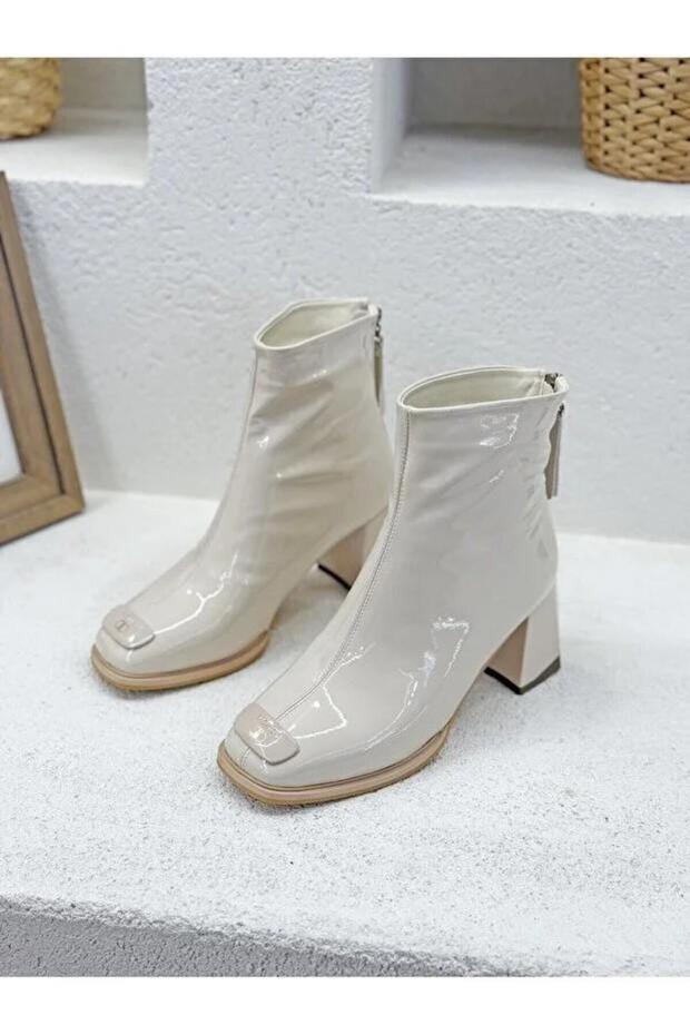 26K415-1 Patent Leather Special Design Back Zipper Heeled Women's Boots