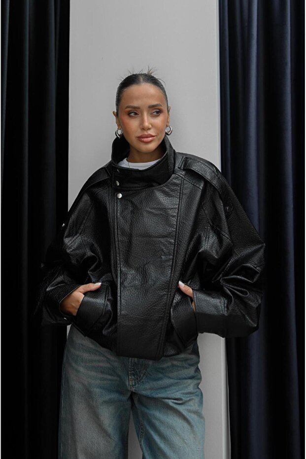 Černá bunda z umělé kůže s límečkem - 7