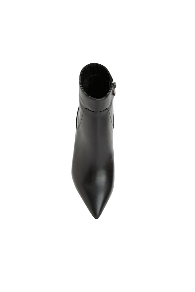 Siyah Kadın Bot - 4