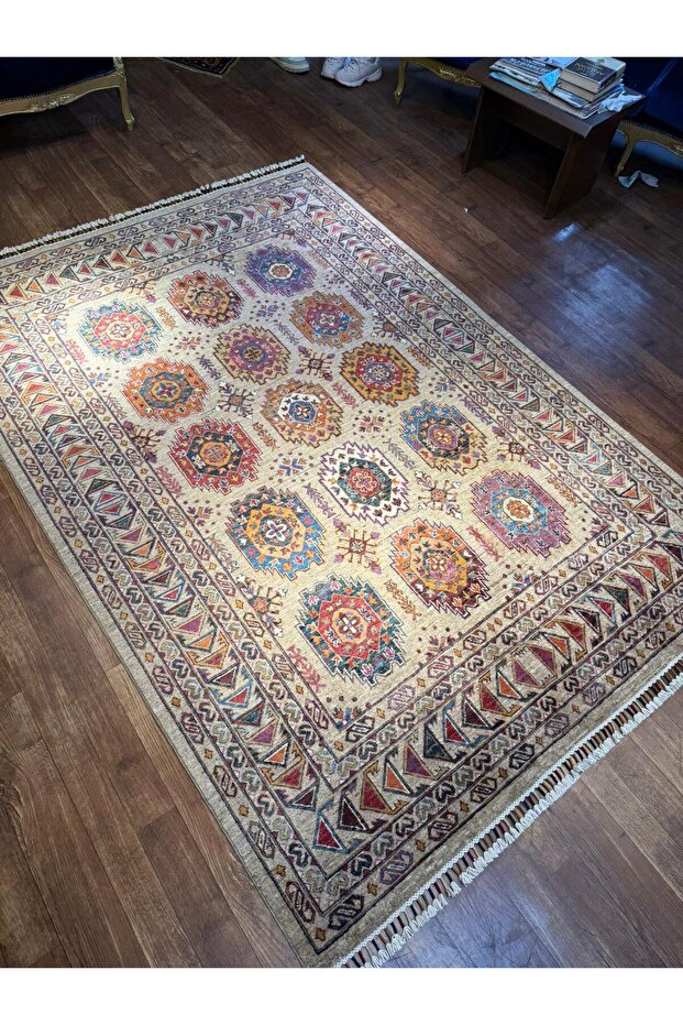 El dokuma Afgan halısı - 4