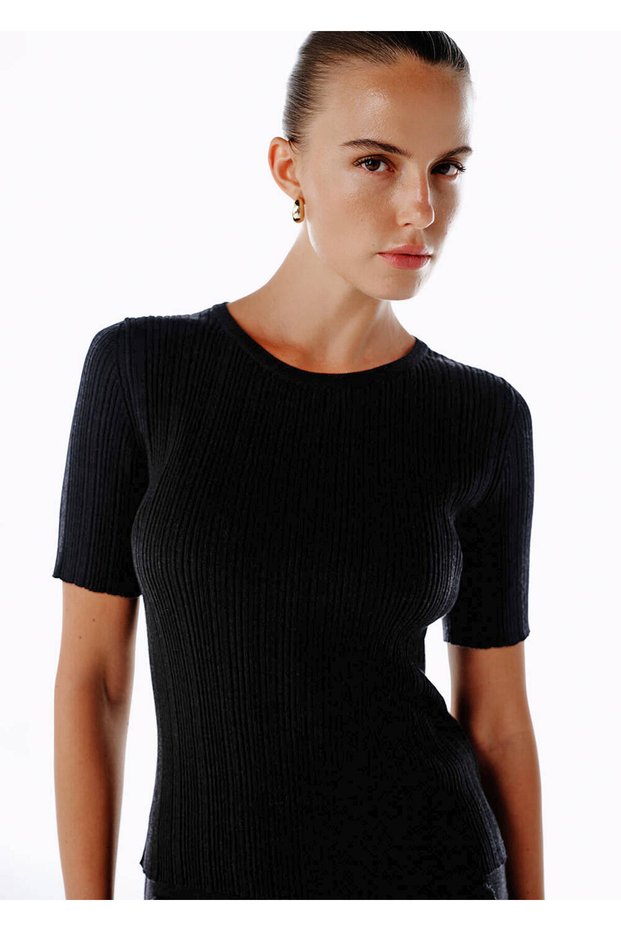 Extrafine Merino Wool Blend Black Knitwear Top