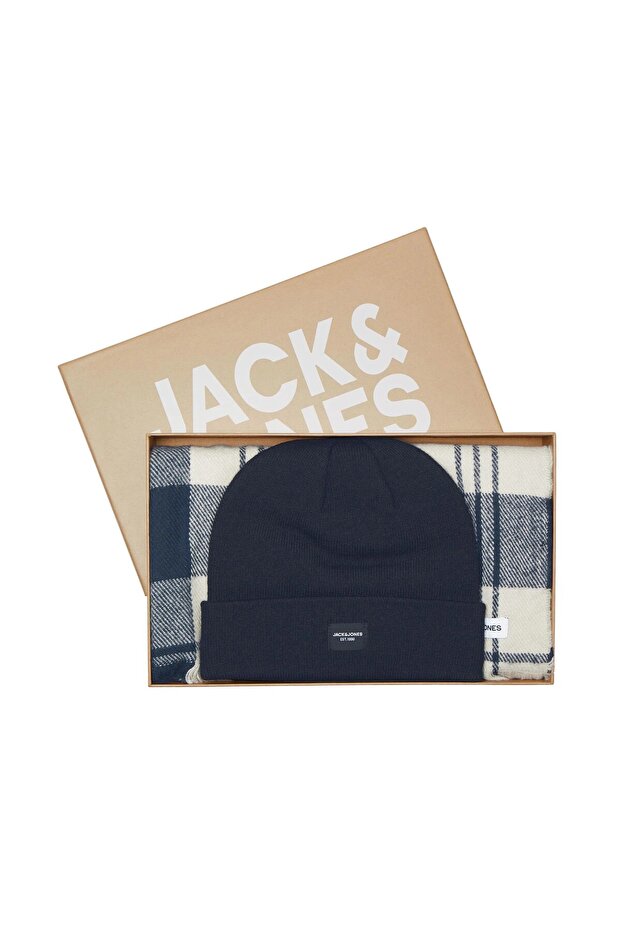 صندوق هدايا من JACFROST DNA BEANIE وSCARF
