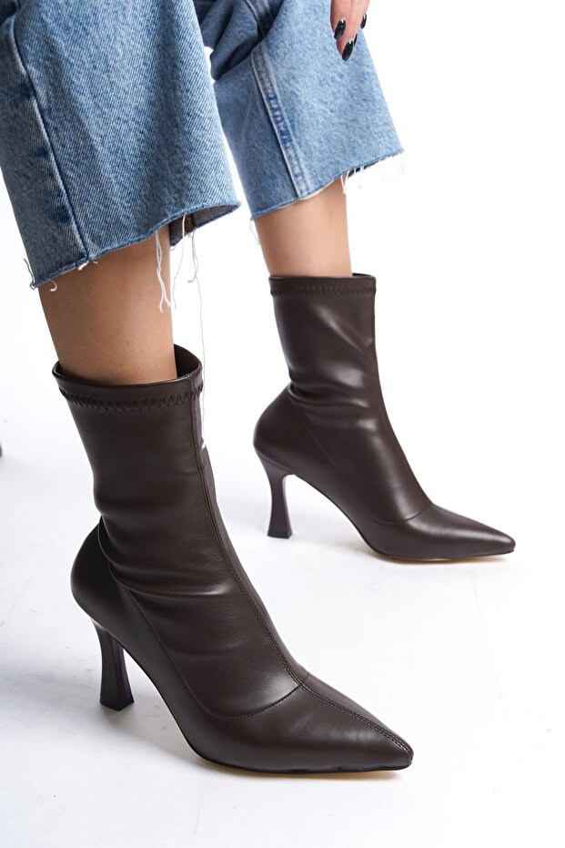 Brown Women's Short Heeled Comfortable Stretch Boots (8cm)
