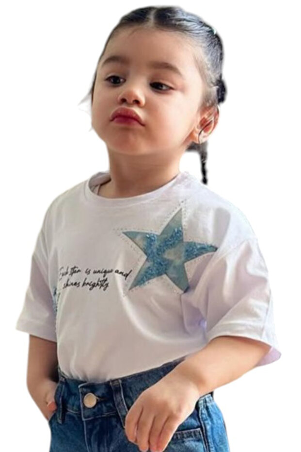 Girl's Crop Model White T-Shirt with Star Pattern on the Front