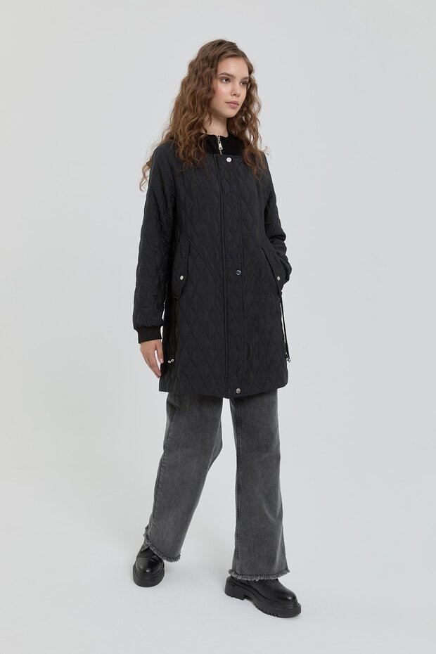 İnce Kapitone Kapşonlu Kap Siyah - 3