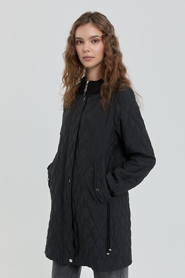 İnce Kapitone Kapşonlu Kap Siyah - 4