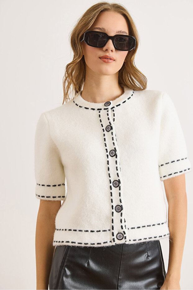 Women's White Stripe Detailed Soft Textured Crop Beard Cardigan Hrk-19000418