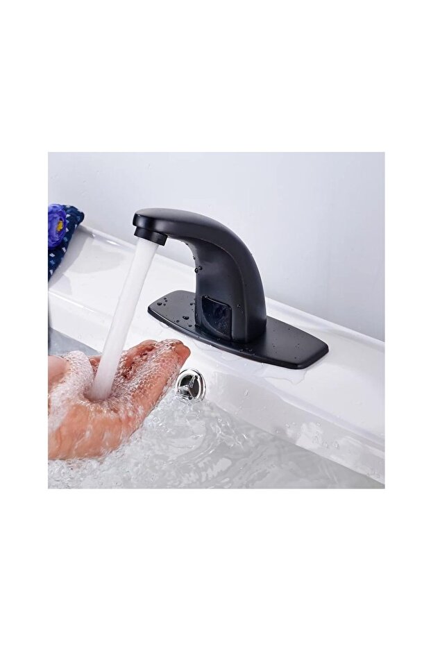 Matte black sensor basin mixer