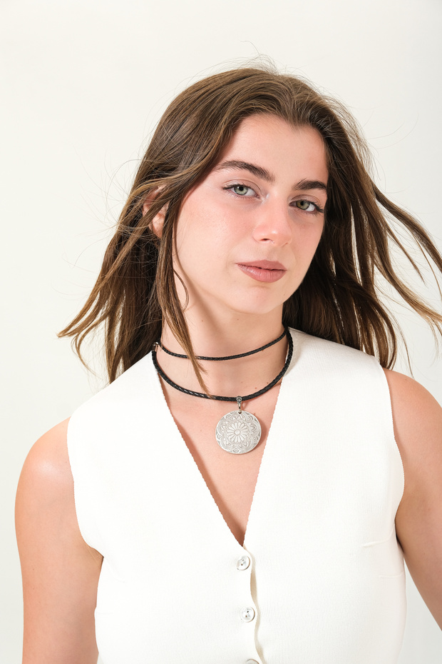 Tetra Genuine Leather Cord Round Medallion End Necklace
