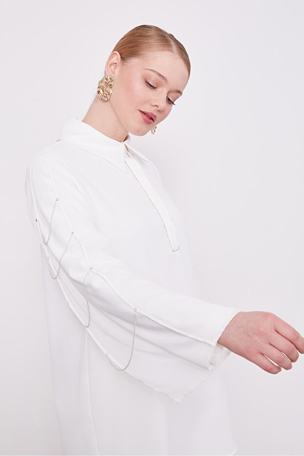 Ecru Double Set with Chain Window Detail on the Arms - 3