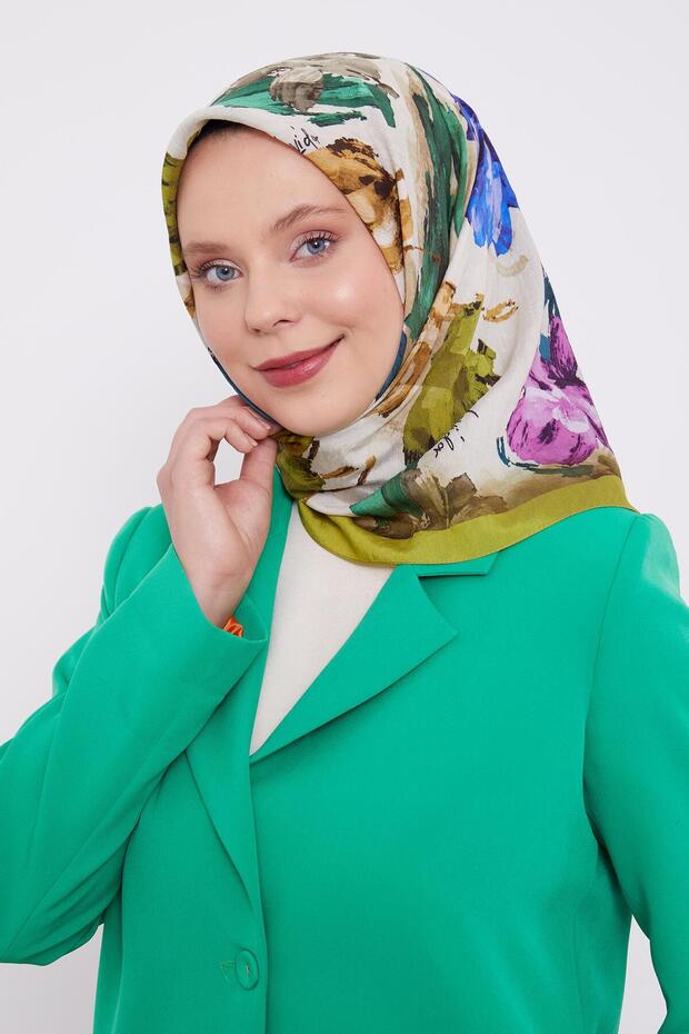 وشاح حريري بنمط تجريدي باللون الأخضر الليموني - 3