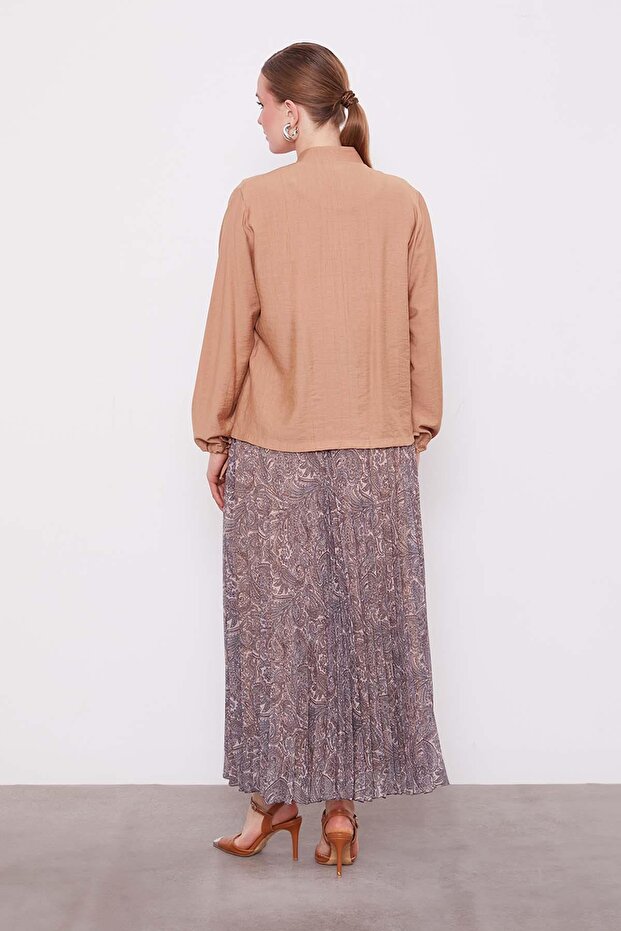 طقم تنورة بنمط عرقي بلون الجمل - 6