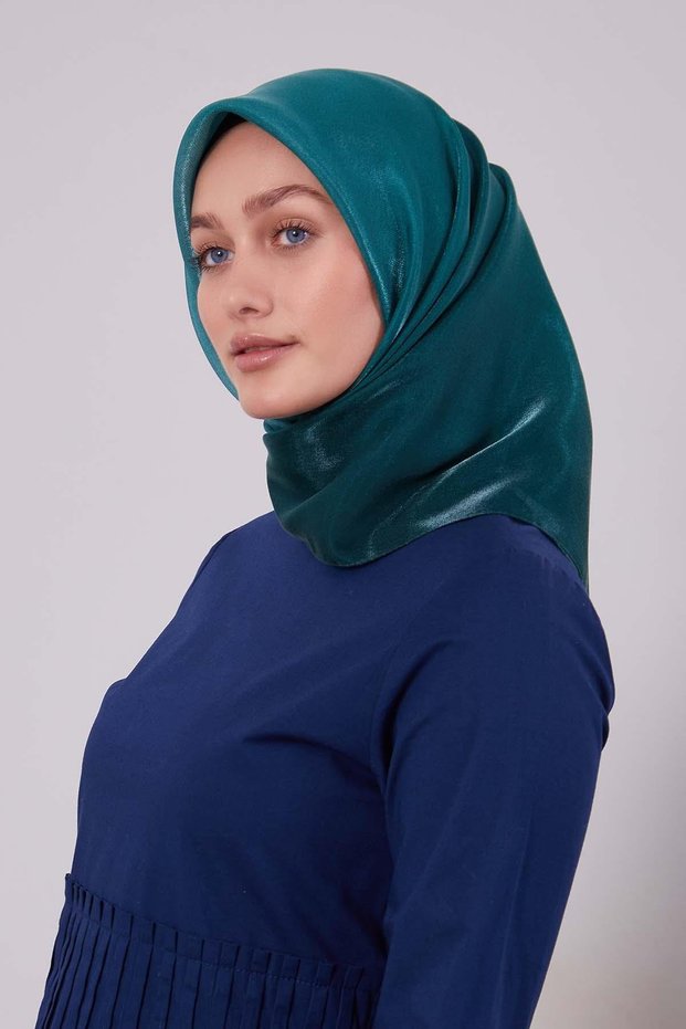 وشاح كهرماني أخضر مزدوج اللون