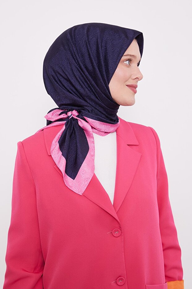 وشاح بنمط حلقة الفوشيا - 1