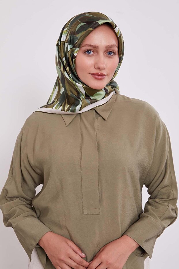 وشاح حريري بنمط مخطط أخضر عشبي - 4