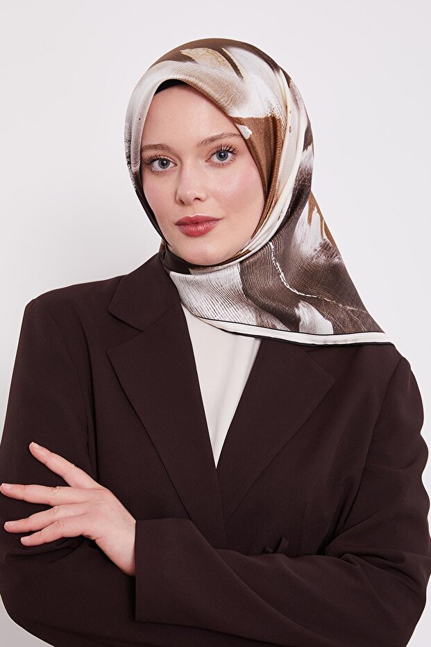 وشاح حريري بنمط أوراق الشجر الكاكي اللامع - 2