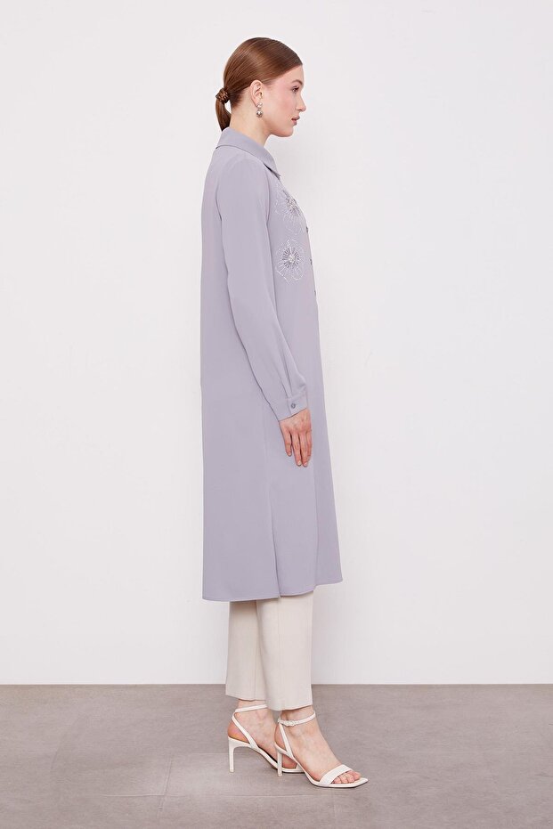 تونيك مطبوع بنمط زهرة الحجر الرمادي - 2