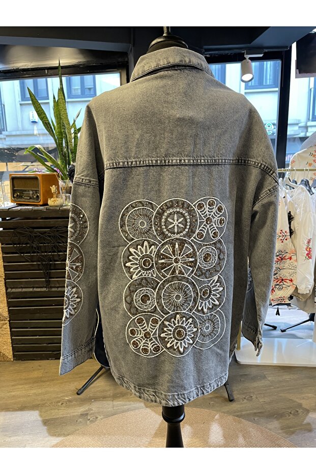 Women's Stone Embroidered Long Sleeve Oversize Cotton Denim Jacket